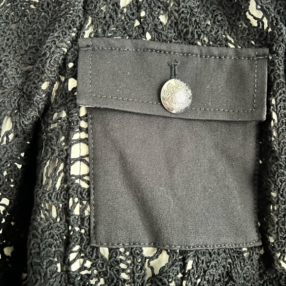 NWT White House Black Market Black Lace Stylist Blazer - Size 6 - Picture 3 of 7